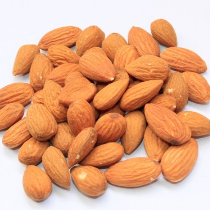 Kacang Almond (1kg)