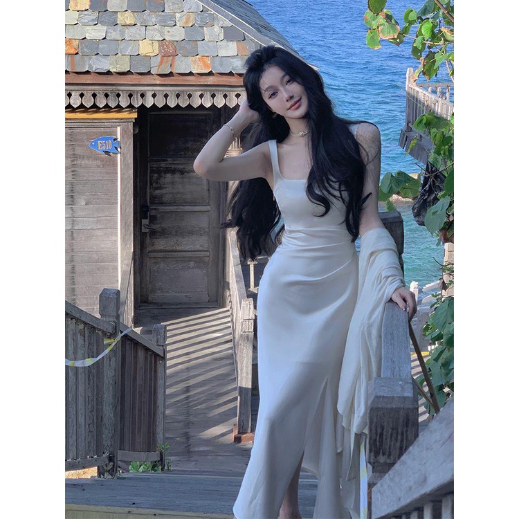 2023Gaun Satin Suspender Wanita, Gaun Ramping Setengah Panjang Prancis Musim Panas Warna Putih untuk