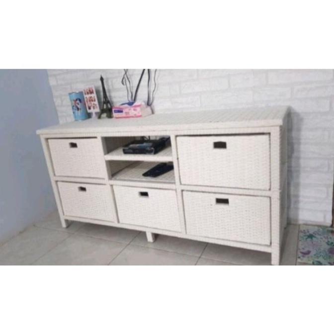 Pembatas Ruangan Rotan Sintetis