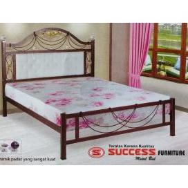 Ranjang Besi Tempa Success Merak
