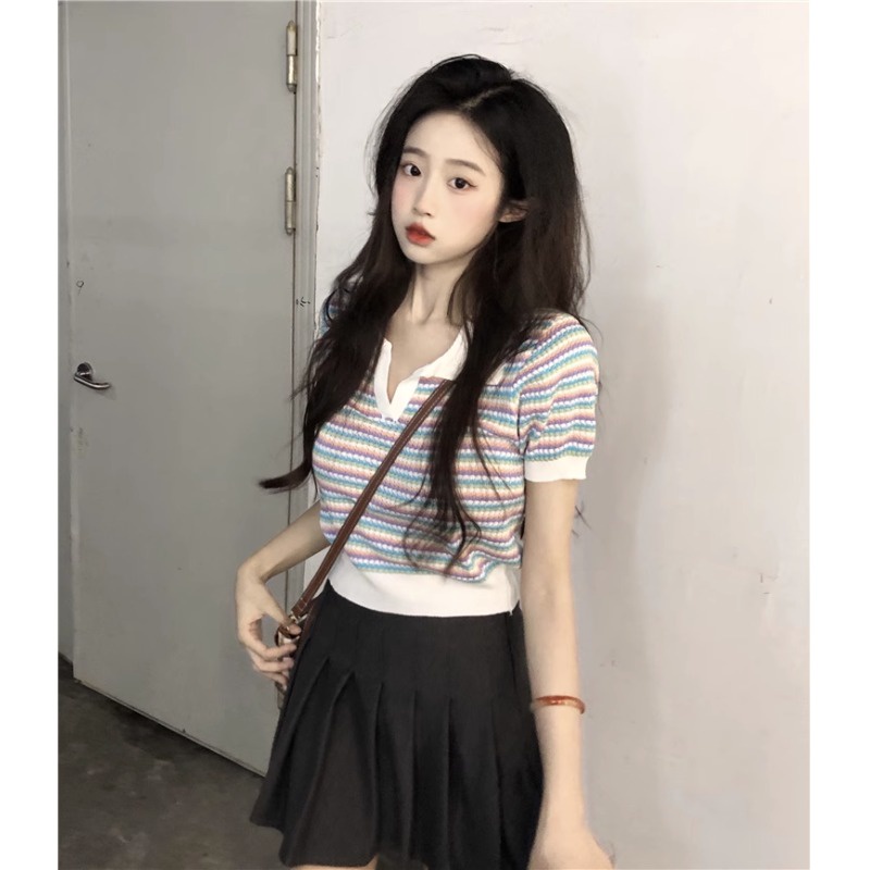 Suhao bergaris warna kontras polo kerah es sutra rajutan lengan pendek T-shirt musim panas wanita V-neck gaya keinginan murni slim-fit short shoulder top kaos impor wanita kaos wanita gaya korea lengan pendek kaos pendek perempuan