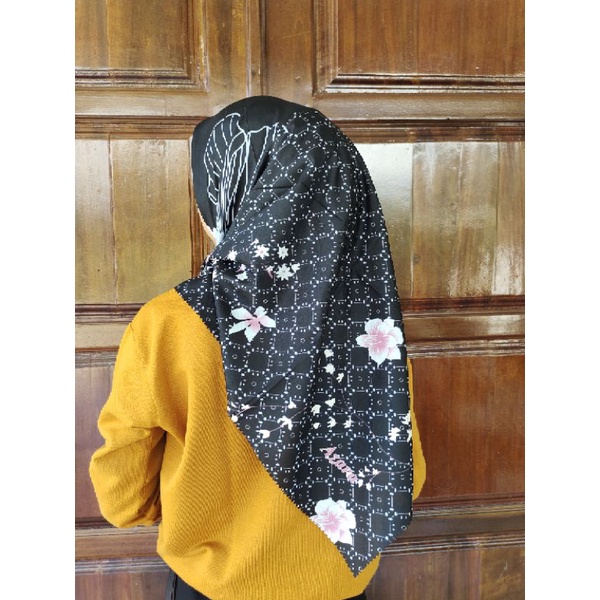 Jilbab Segi Empat AZARA