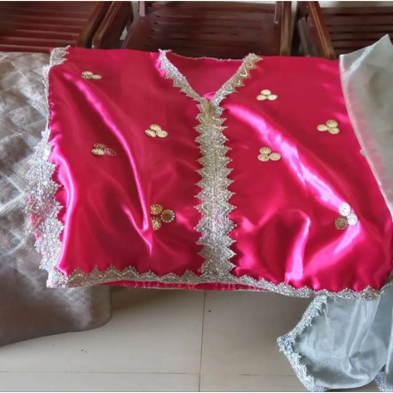 Lamung Pene-Pakaian Adat Daerah Sumbawa NTB