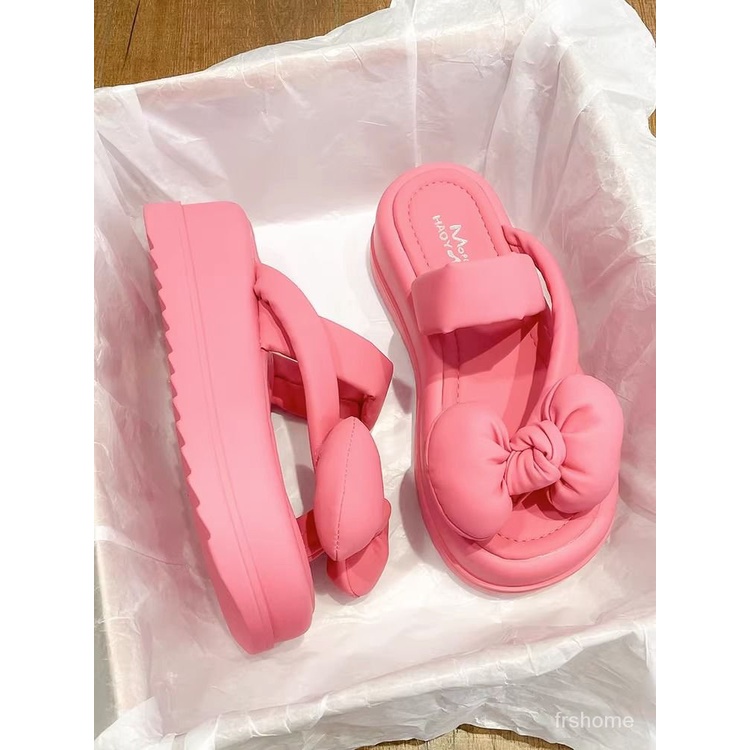 Simpul busur sandal pantai bawah tebal sandal jepit wanita di luar memakai 2023 orang kecil baru men