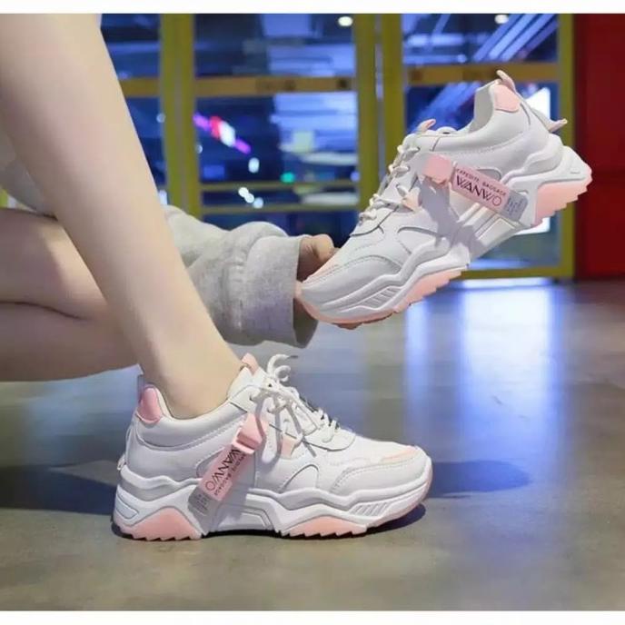 Sepatu Wanita Wanwo Model Fashion