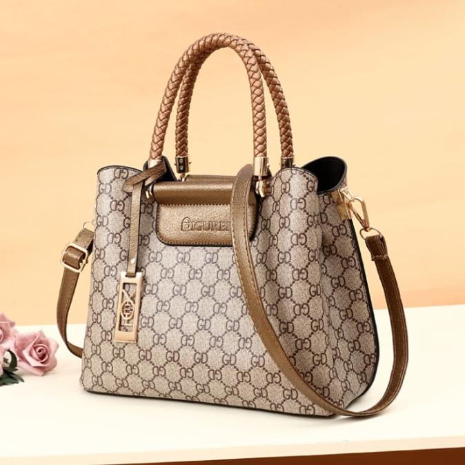 Tas Kondangan Wanita Elegan Ibu Pesta Mewah Import Branded Kulit Kerja