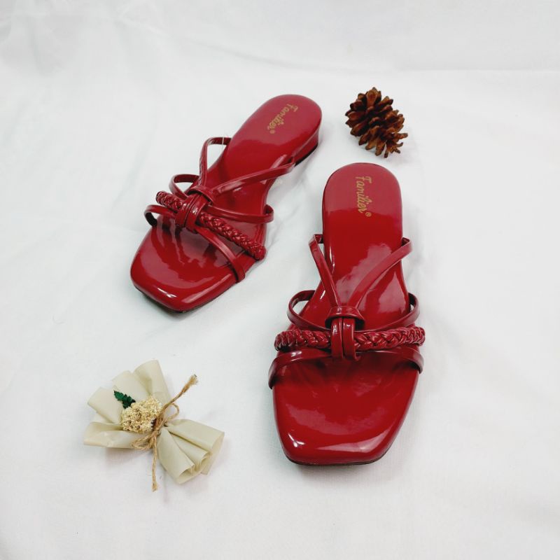 Sandal Wanita Variasi Kepang Bahan Kulit Glossy (Jenny 02)