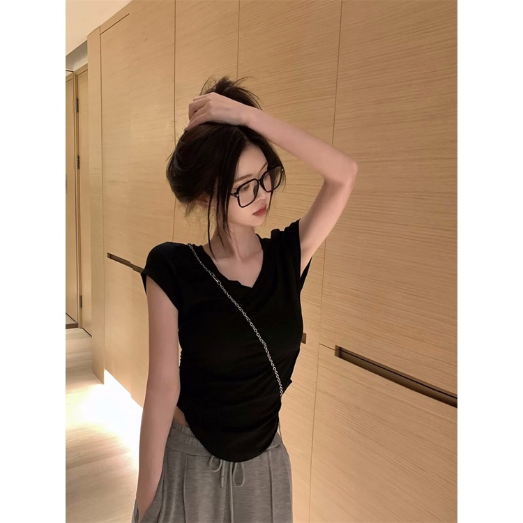 Red Keinginan Murni Gaya V-Leher Bahu Depan Lengan Pendek T-shirt Wanita Musim Panas Gadis Tidak Teratur Rasa Desain Niche Pullover Slim Top