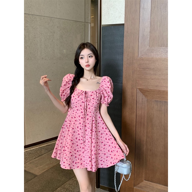 Red Rasa Hong Kong gaya manis kerah persegi lengan engah gaun bunga wanita musim panas rasa desain ikat pinggang rok pendek pelangsing