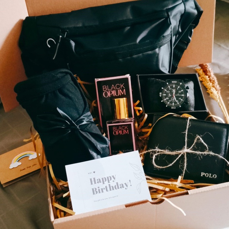 

Special Edition KADO COWOK / KADO ULANG TAHUN / GIFT BOX COWOK / HAMPERS COWOK / KADO ANNIVERSARRY / GIFT BOX ANNIVERSARRY / KADO WISUDA / HAMPERS WISUDA / TOPI / KAOS / WEIST BAG / DOMPET / PARFUME / JAM TANGAN PRIA RKL