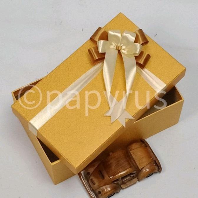 

Terbaru PAPYRUS 15x25 Tinggi 10cm Kotak Kado Gift Box Hadiah KOTA KADO