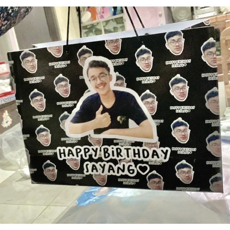 

7.7 Paperbag custom wajah / paper bag Landscape muat sepatu