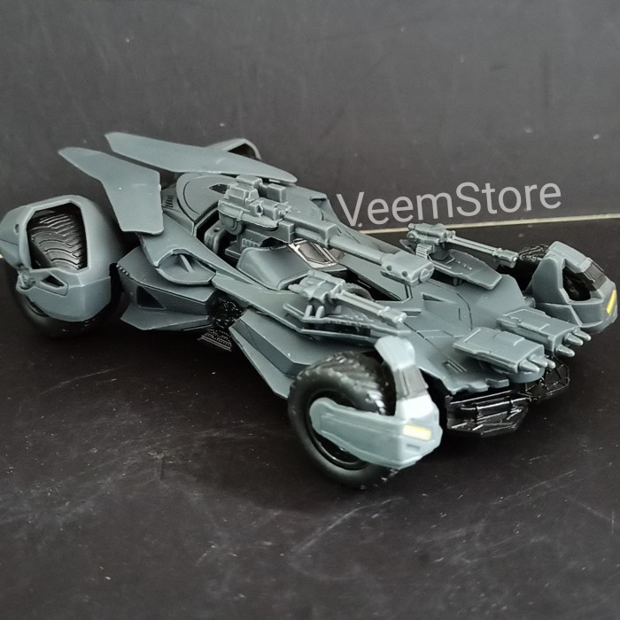 Die Cast 1:32 Batmobile The Dark Knight Jada