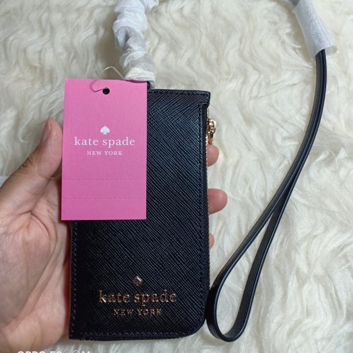 

Terlaris Lanyard Kate Spade Staci Black