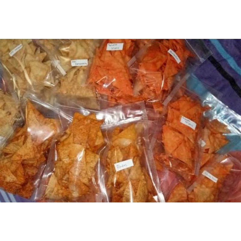 

KERIPIK PANGSIT PEDAS HOT MACAM MACAM VARIAN 100gr