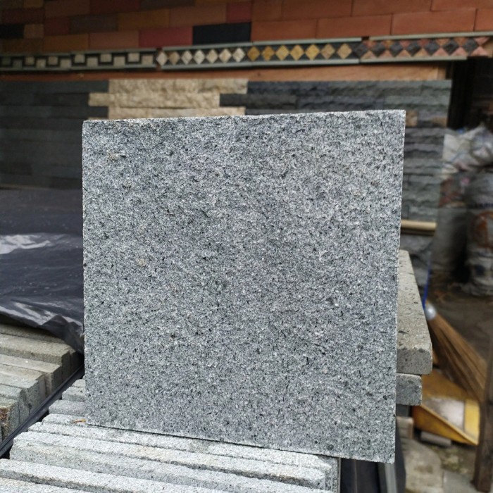 batu alam andesit polos bakar 20x20