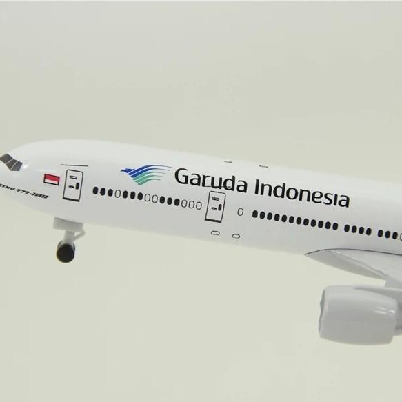 Miniatur Pesawat Garuda Indonesia Boeing 777 300Er