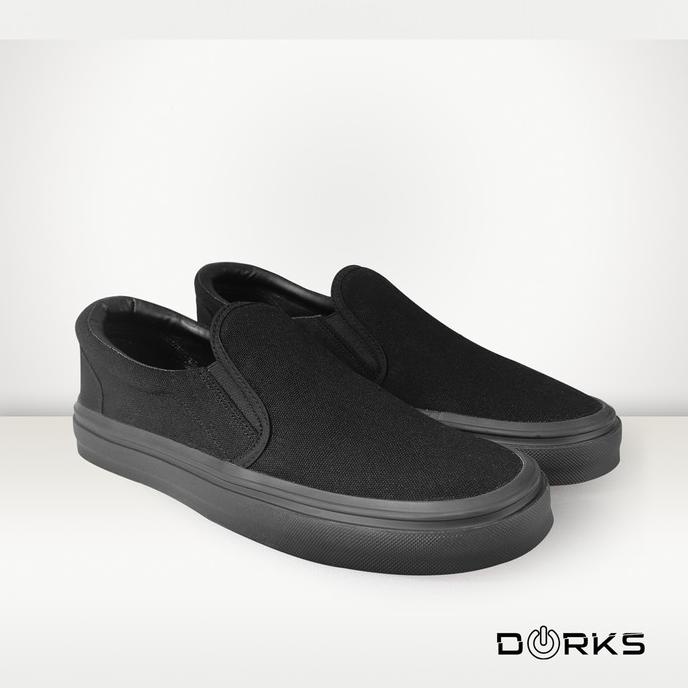 DORKS - Slip On Full Black Sepatu Sneakers Casual Pria