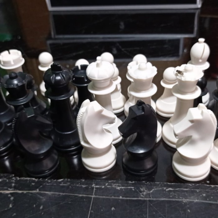 Buah catur plastik premium type Championship