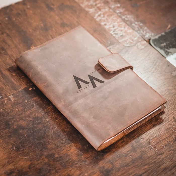 

Bestseller Buku Agenda Notebook A5 Cover Kulit - Paul Model V4 Tan *Free Grafir*