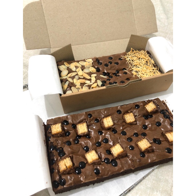 

Sale.. Fudgy brownies ukuran 20x10 43