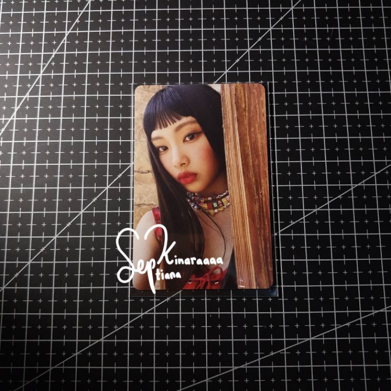 hyein newjeans photocard bag ver
