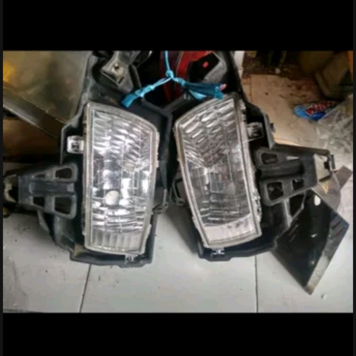 {Bekas} foglamp innova 2005 2010 Diskon