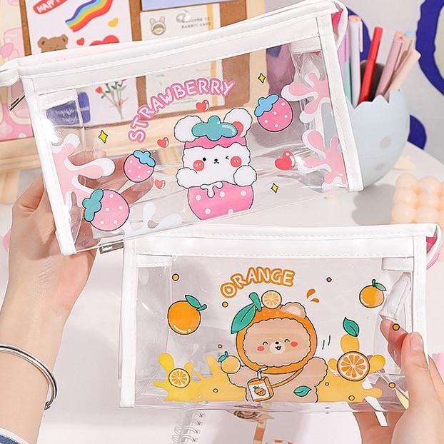 

Trending Kotak Pensil Kartun Transparan Sekolahan Kantoran / Tas Penyimpanan Kosmetik Tahan Air Tahan Gores