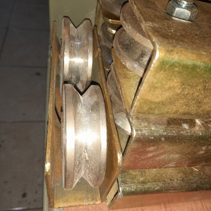 RODA PAGAR BESI SUPER DOBEL 8CM / RODA PINTU PAGER BESI SUPER GANDA