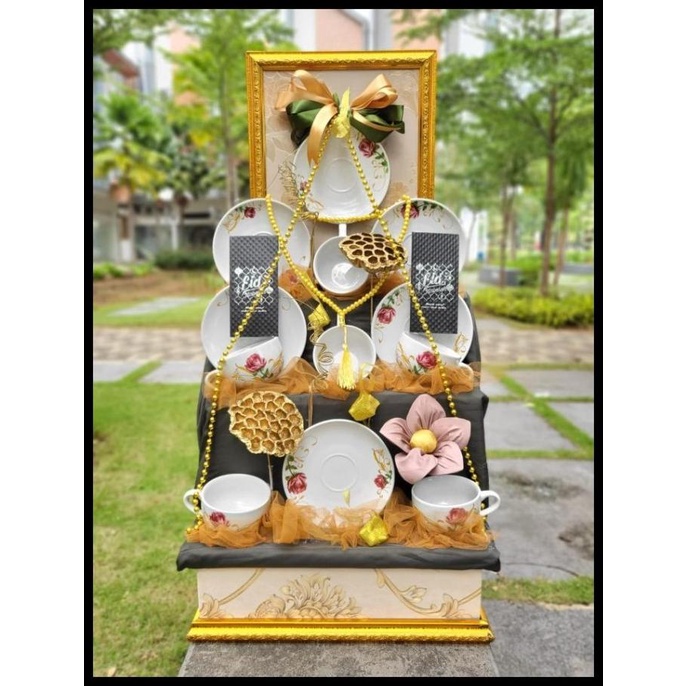 

Barang Terlaris Parcel Lebaran Gbf 902, Parcel Teaset, Hamper Sellyangelinastore