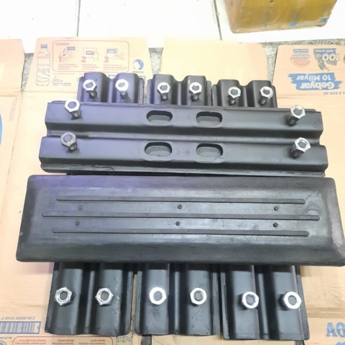 DISKON SPESIAL RUBBER TRACKSHOE EXCAVATOR PC 75 / PC 78 RUBBER TRACKPADS EXCAVATOR TERMURAH