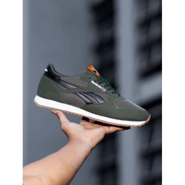 REEBOK CLASSIC OLIVE BLACK ORIGINAL / SEPATU PRIA WANITA / SNEAKERS 100% ORIGINAL / SNEAKERS CASUAL 