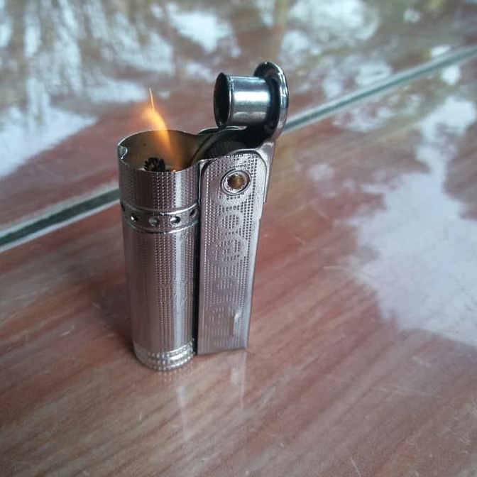 HOT SALE. Korek/pemantik api (minyak) lawas / Korek Antik Korek Jadul