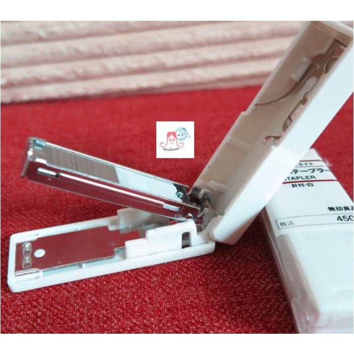 

MUJI MINI POTABLE STAPLER / STAPLES