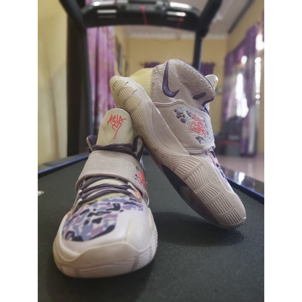 Preloved Sepatu Kyrie 6 High Asia Irving Grape