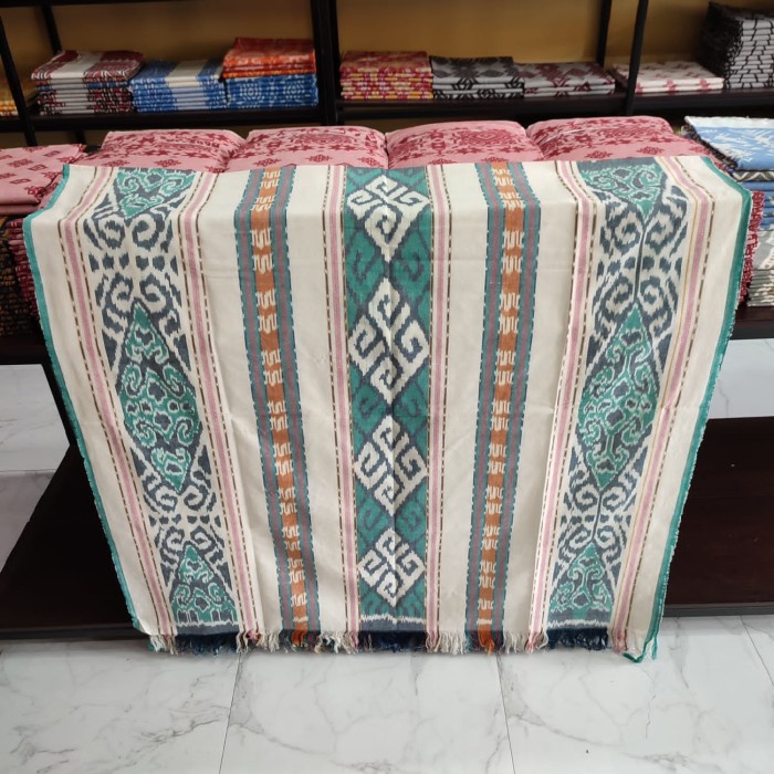 Terlaris Kain Tenun Ikat Tradisional Antik Blanket Etnik Hijau Putih