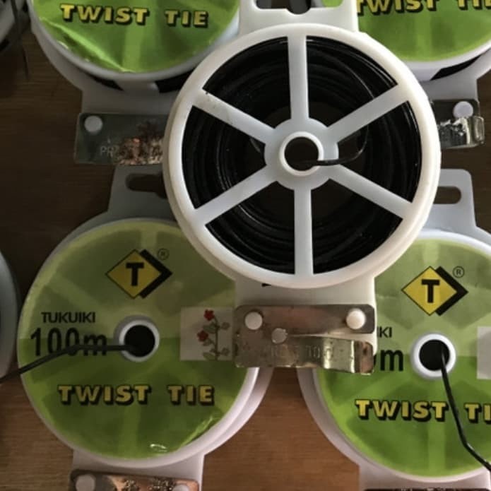 

Terlaris Cord Twist Tie Kawat Pengikat Kabel Magic Twist Tukuiki 100Meter 100M