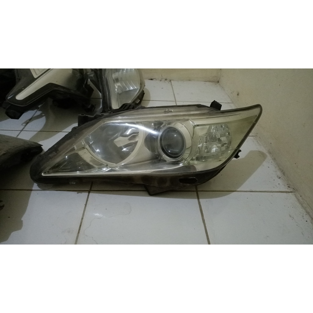 Headlamp lampu depan camry 2014 original