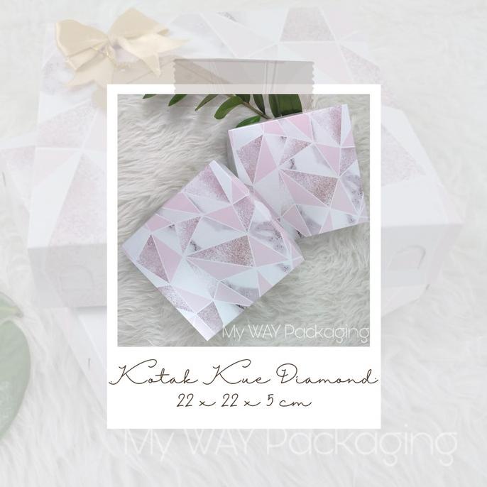 

salle Kotak serbaguna / box / dus 22 x 22 x 5 Diamond untuk Roti, Kue, Donat