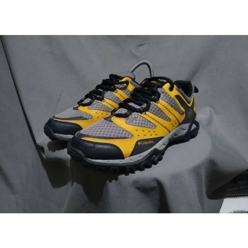Sepatu Columbia Techlite size 41,5