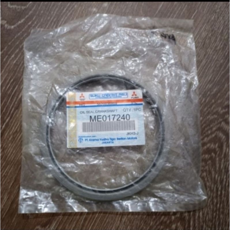 SEAL OLI SLINGER BELAKANG CANTER PS125 COLT DIESEL ME017240