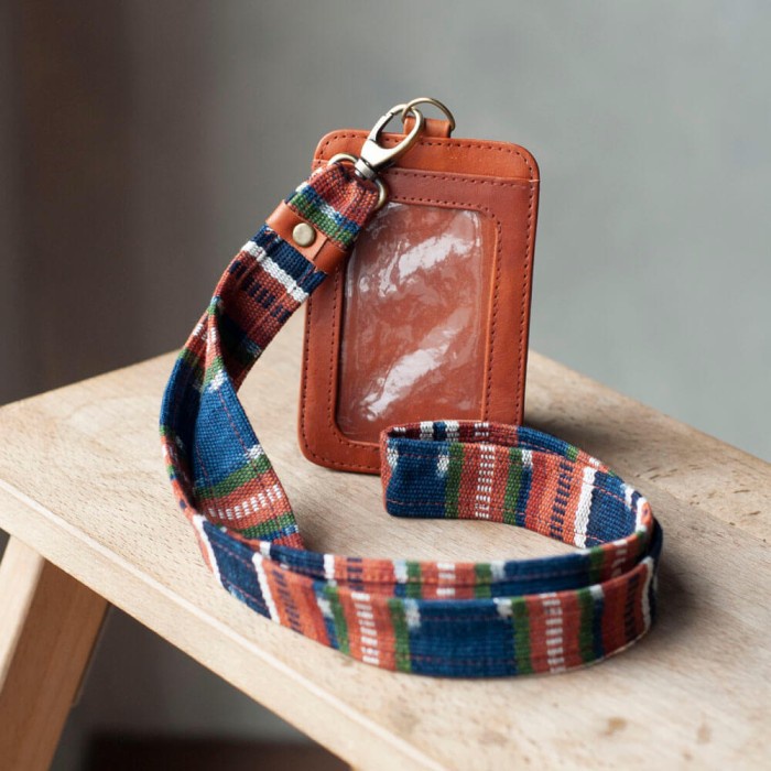 

Name Tag ID Card Holder - Noesa - Selip Kulit Lanyard - Selip 002