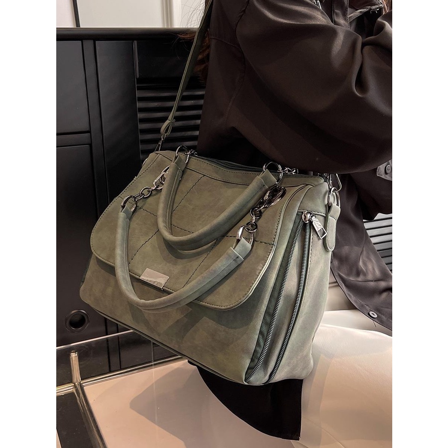 Sera tas populer wanita kapasitas besar tahun ini 2023 baru musim semi dan musim panas all-match frosted Messenger bag portable commuter tote bag