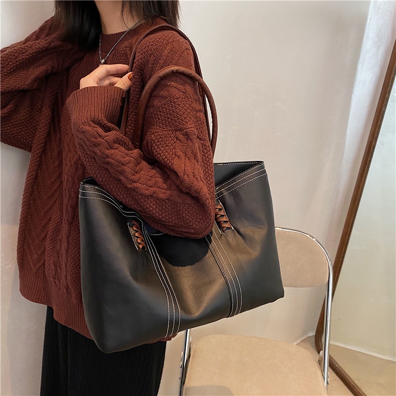 Sera Kapasitas Besar Musim Panas Warna Solid Tas Wanita 2021 Baru Retro Fashion Tas Bahu Commuter Tas Portable Tote Bag