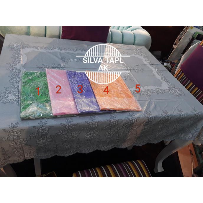 Taplak meja makan 6 kursi
