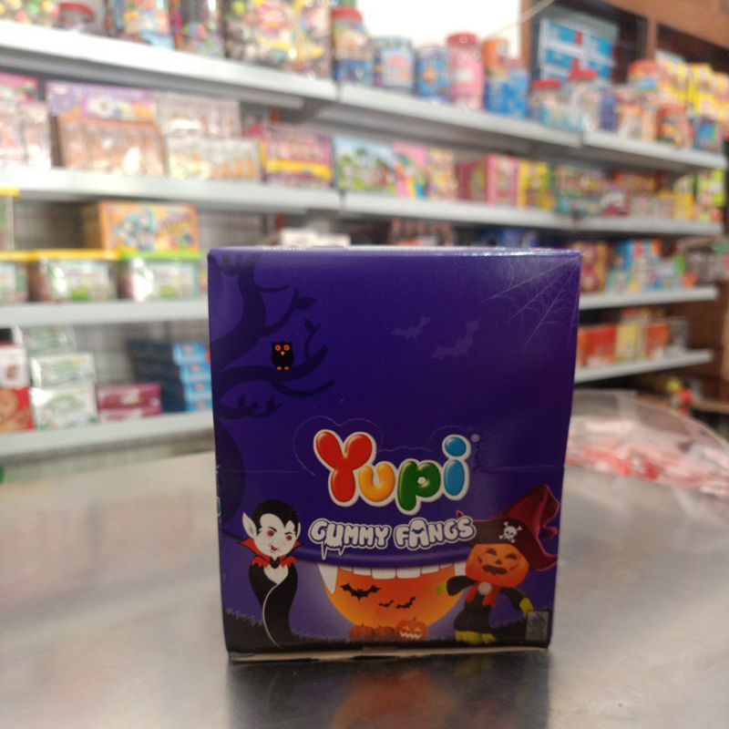 Yupi Gummy Fangs
