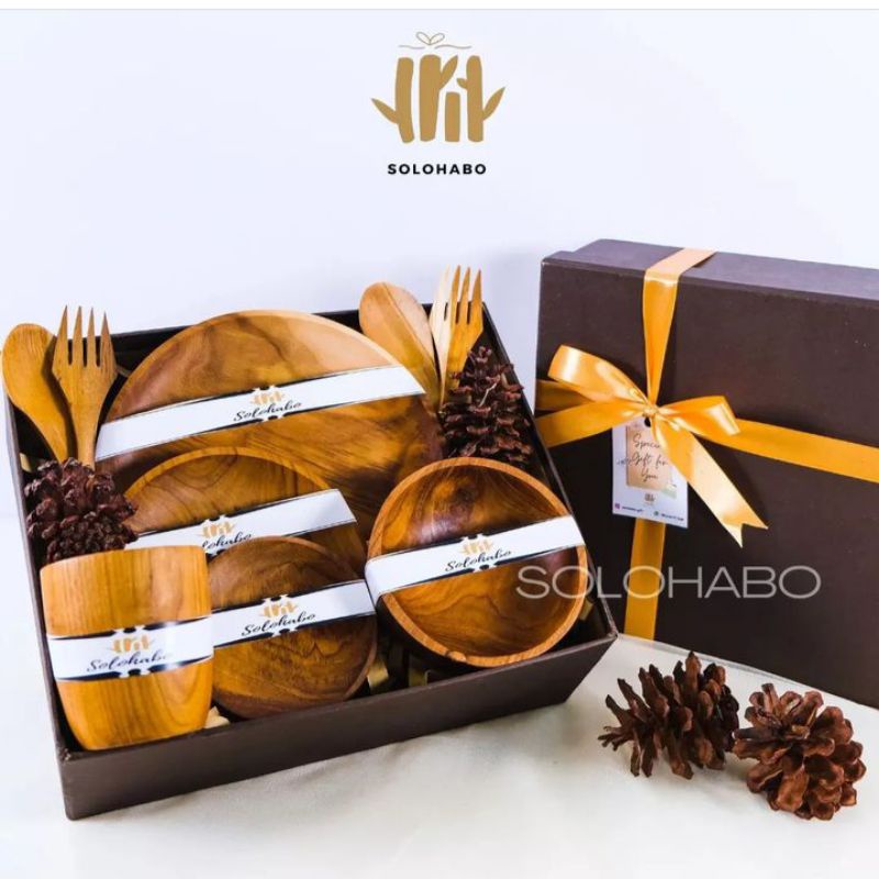 Hampers Wedding/Hadiah wedding/Gift wedding/Hampers/Wedding/Kado Nikah/Kado Nikahan/Kado Pernikahan/