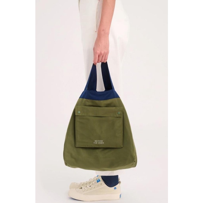 Beyond The Vines BTV Reversible Relaxed Bag