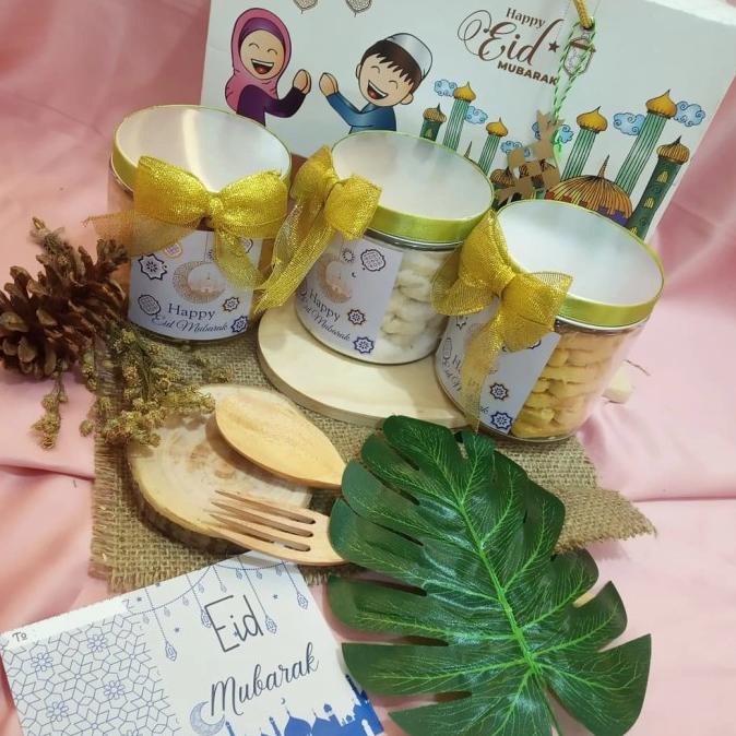 

Hampers Paket Parcel Lebaran Set Giyana Triple Cookies On Jar