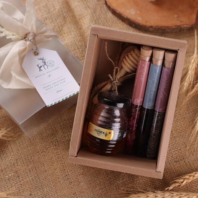 

Tea Hampers Souvenir Teh Artisan Tea in tube - Dream Hampers